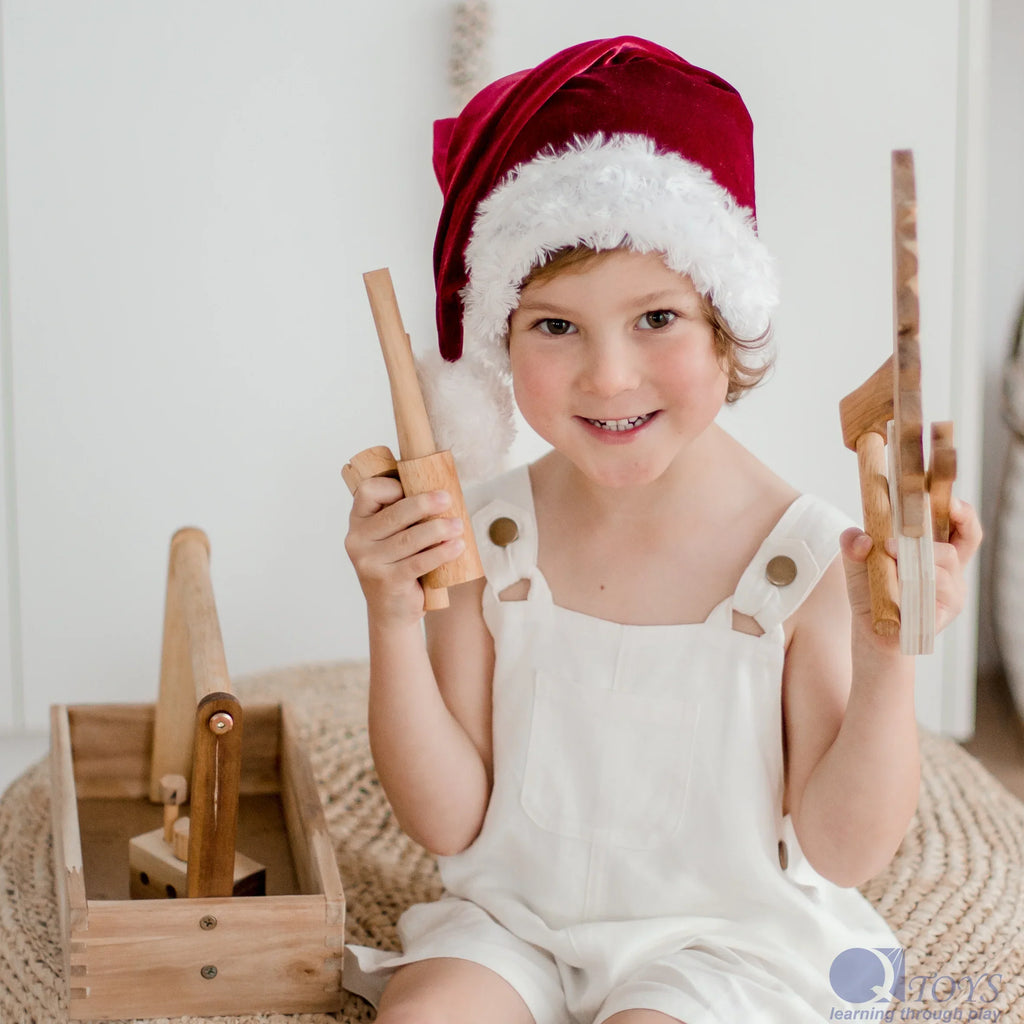 QToys Australia (USA) WOODEN TOOL SET
